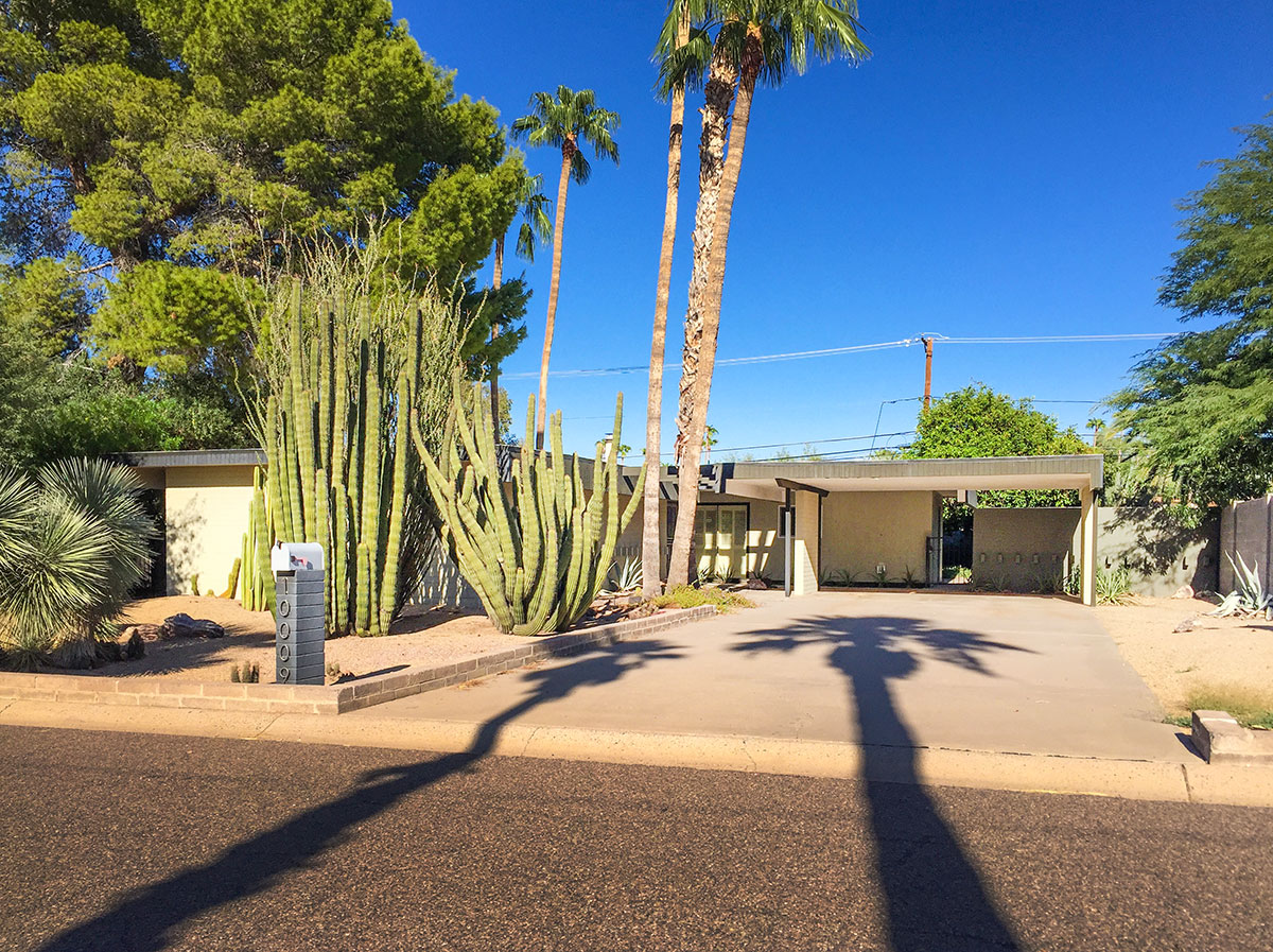 Saguaro model home by Al Beadle in Paradise Gardens