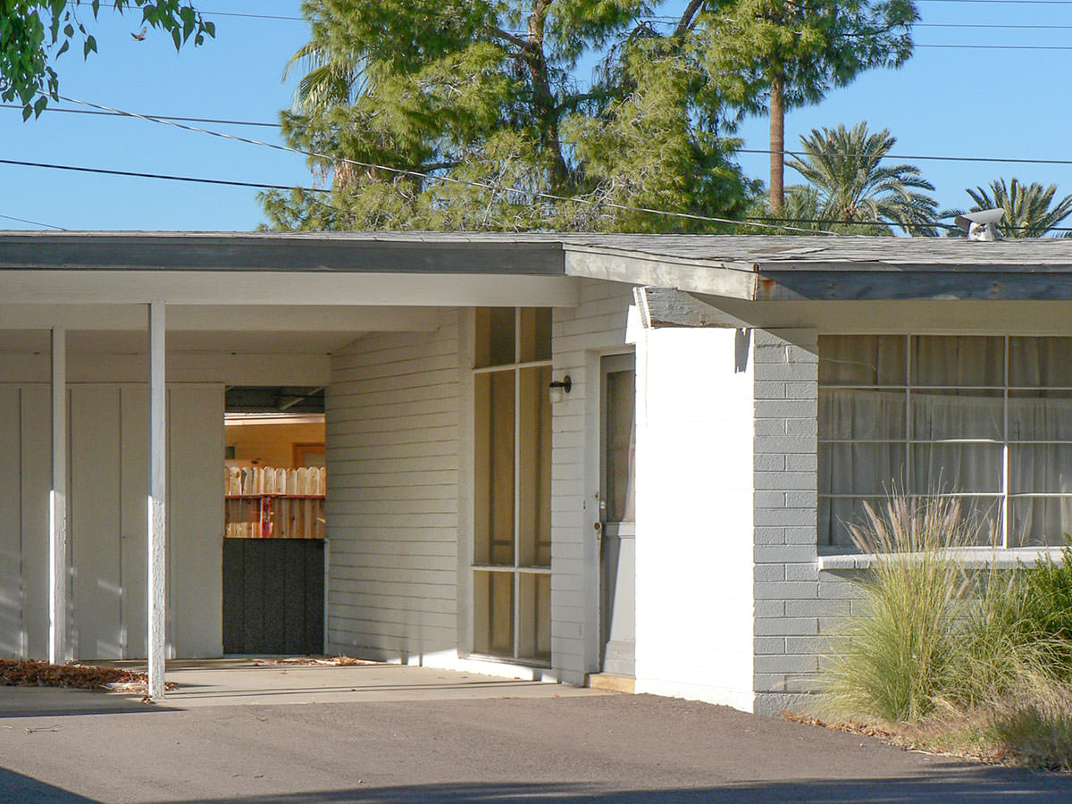 Regents Park Princess home by Ralph Haver in Phoenix