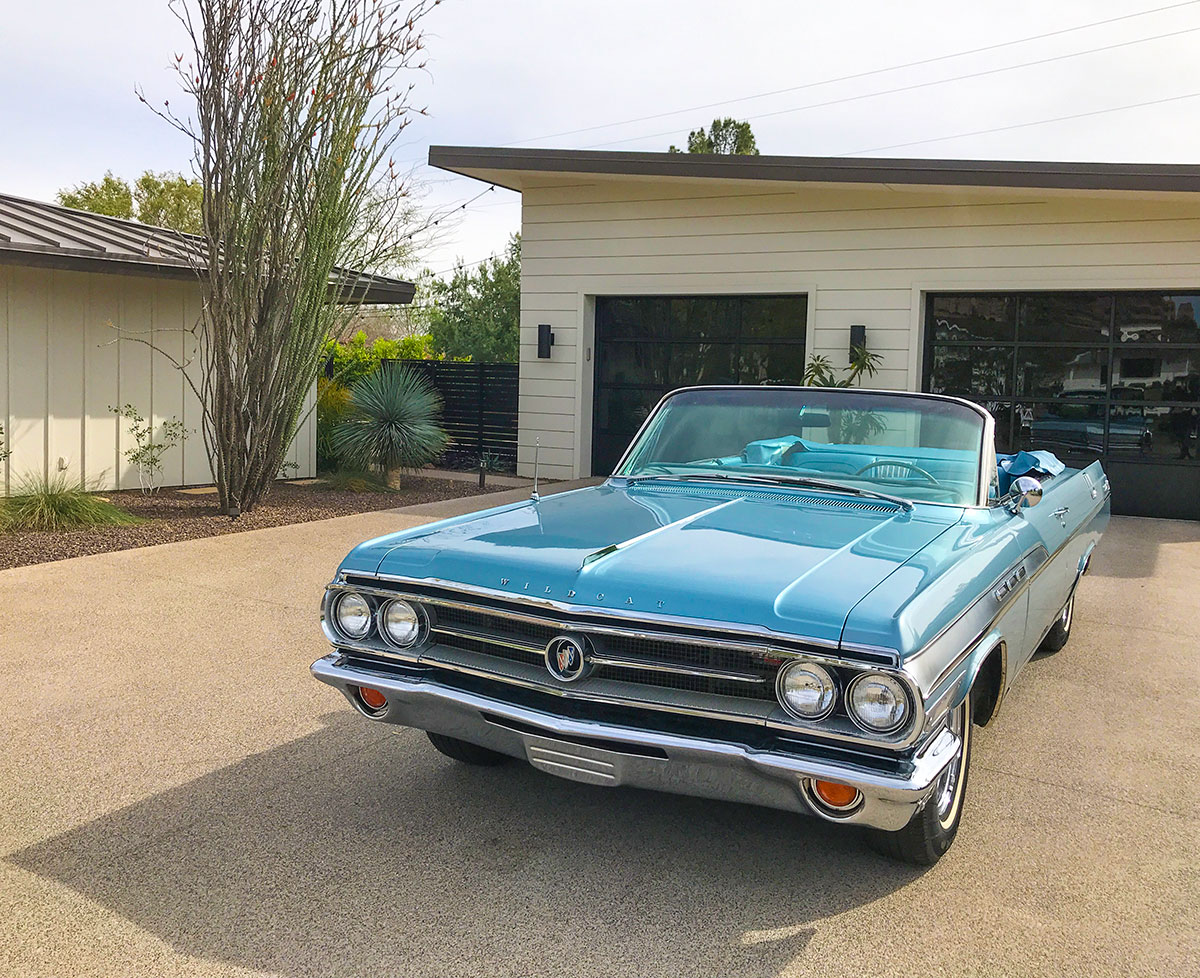 Vintage Cars at Gurley Residence on the Modern Phoenix Home Tour in Marion Estates 2018