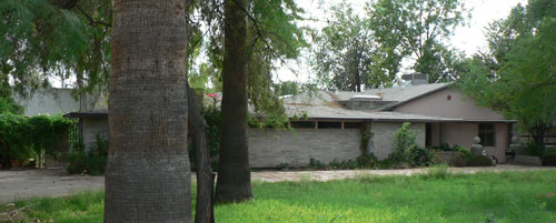 Modern houses in Phoenix designed by Blaine Drake