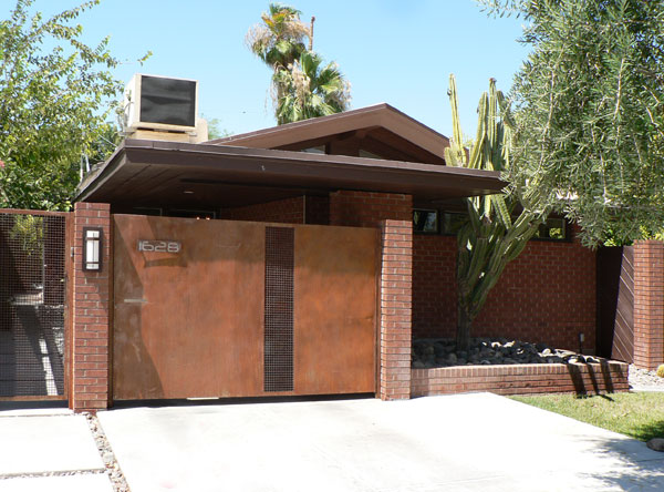 The Mocine Residence designed by Fred Guirey FAIA in Phoenix