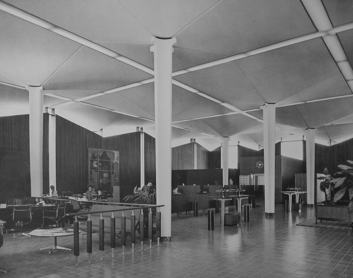 The First Federal Savings and Loan in Scottsdale built by Ralph Haver