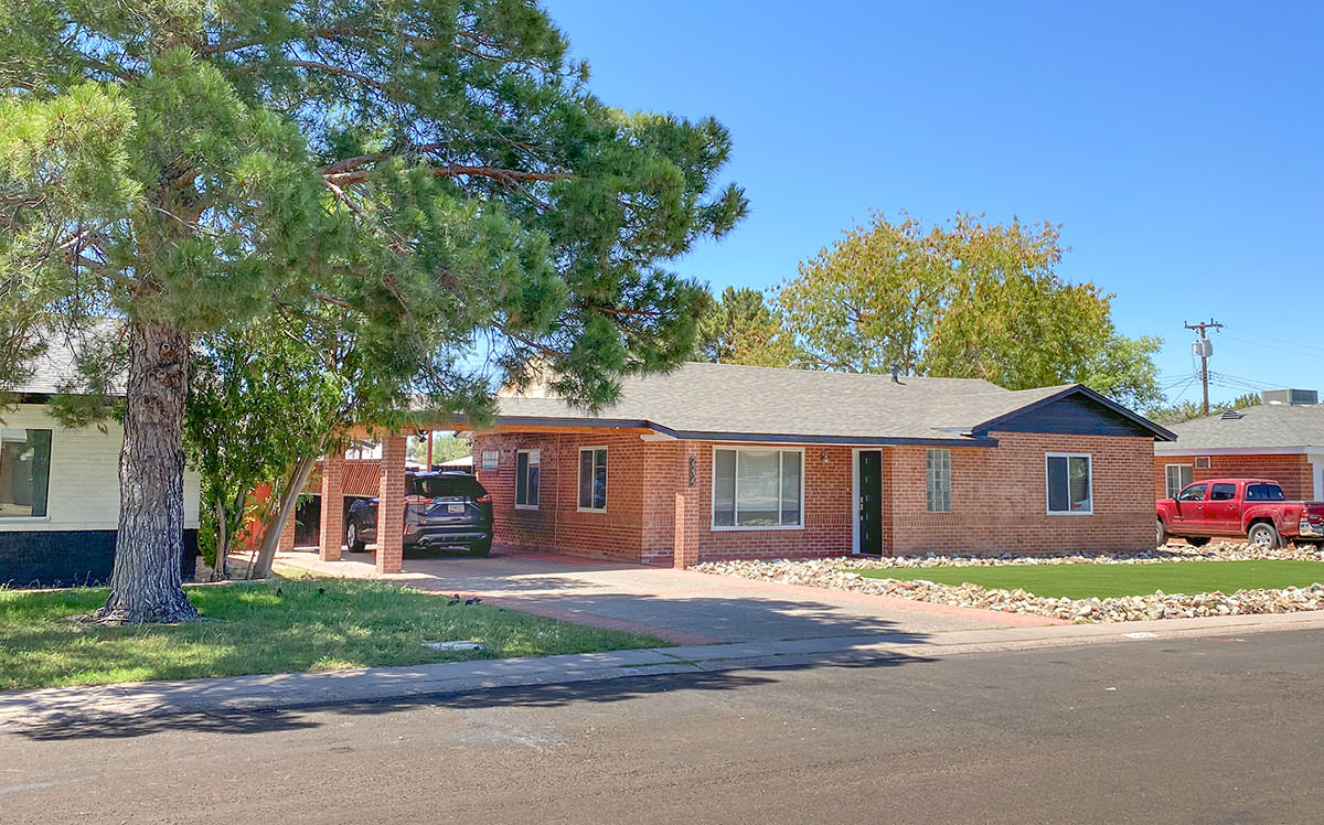 Manana Vista Home by Ralph Haver in Phoenix