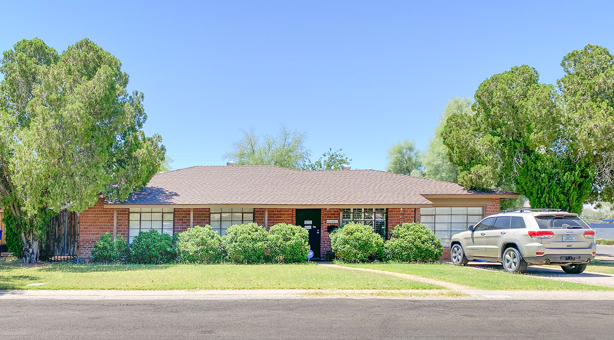 Manana Vista Home by Ralph Haver in Phoenix