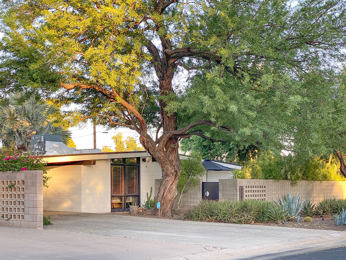 Houses in the Marlen Grove neighborhood designed by Ralph Haver