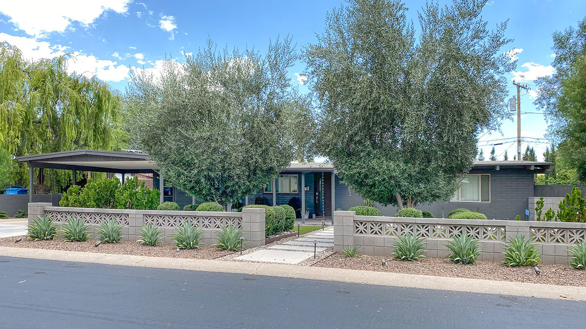 Mayfair Manor tract home by Ralph Haver AIA in Phoenix Arizona