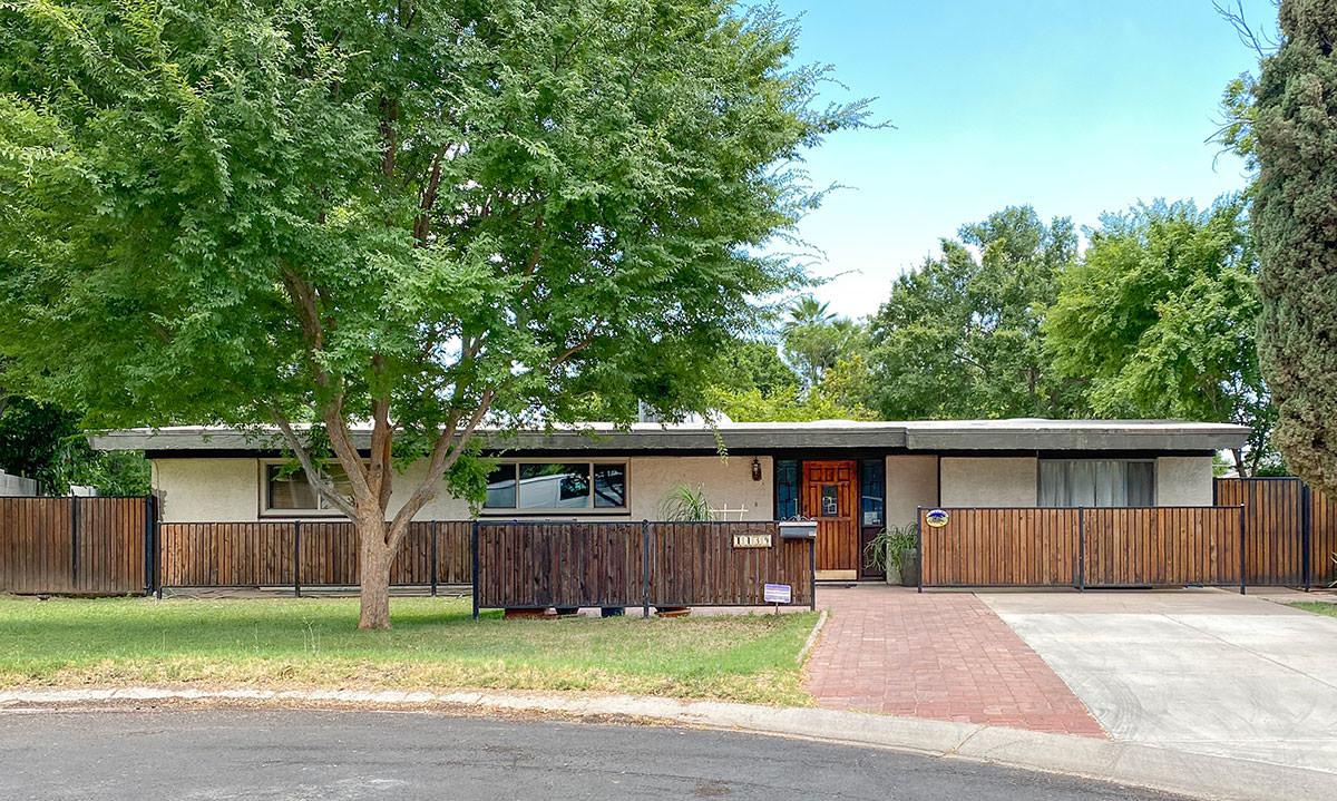 Mayfair Manor tract home by Ralph Haver AIA in Phoenix Arizona