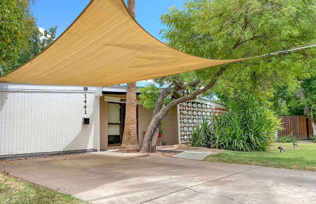 Mayfair Manor tract home by Ralph Haver AIA in Phoenix Arizona