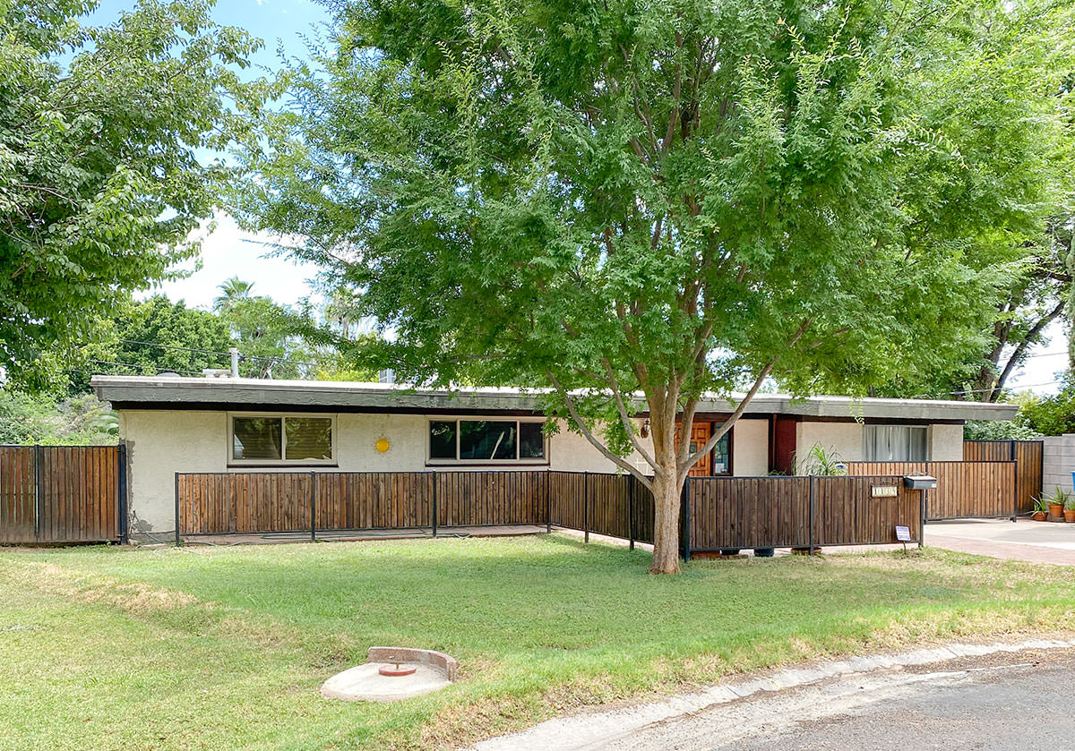 Mayfair Manor tract home by Ralph Haver AIA in Phoenix Arizona