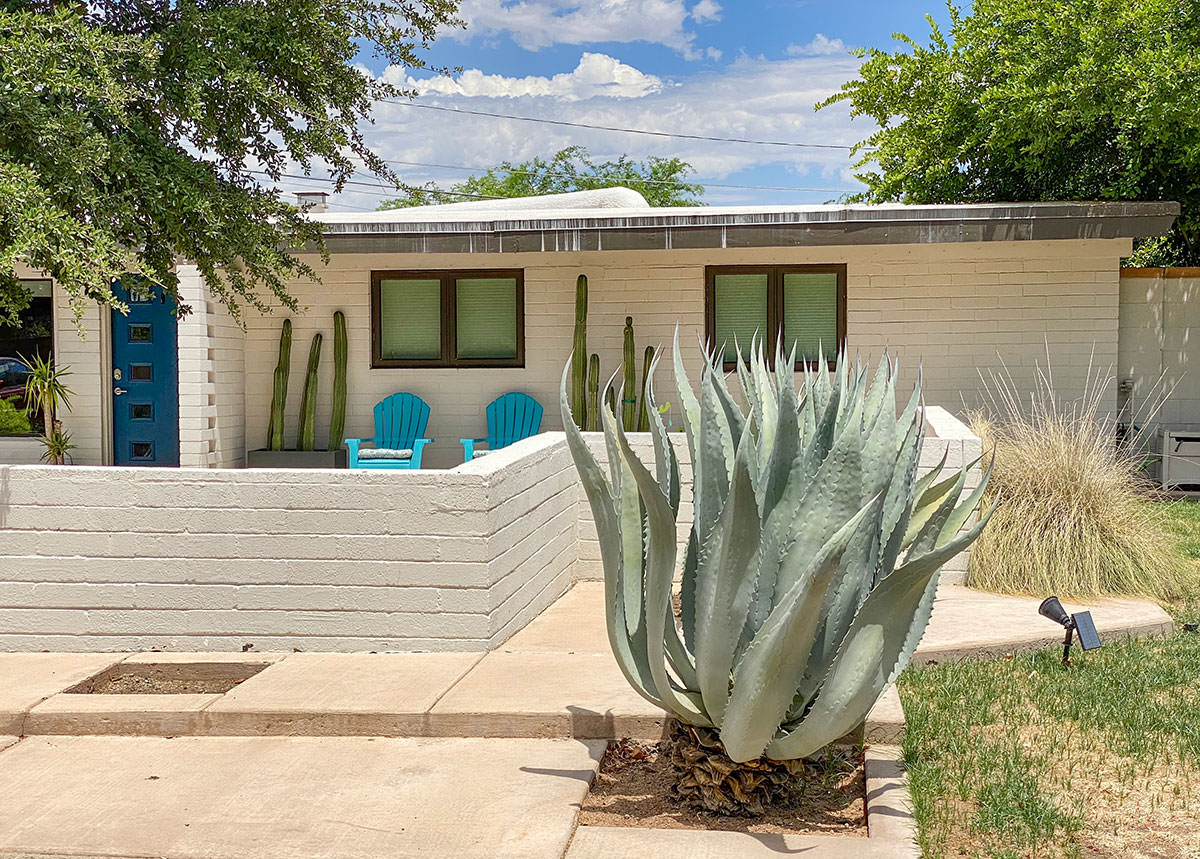 Mayfair Manor tract home by Ralph Haver AIA in Phoenix Arizona