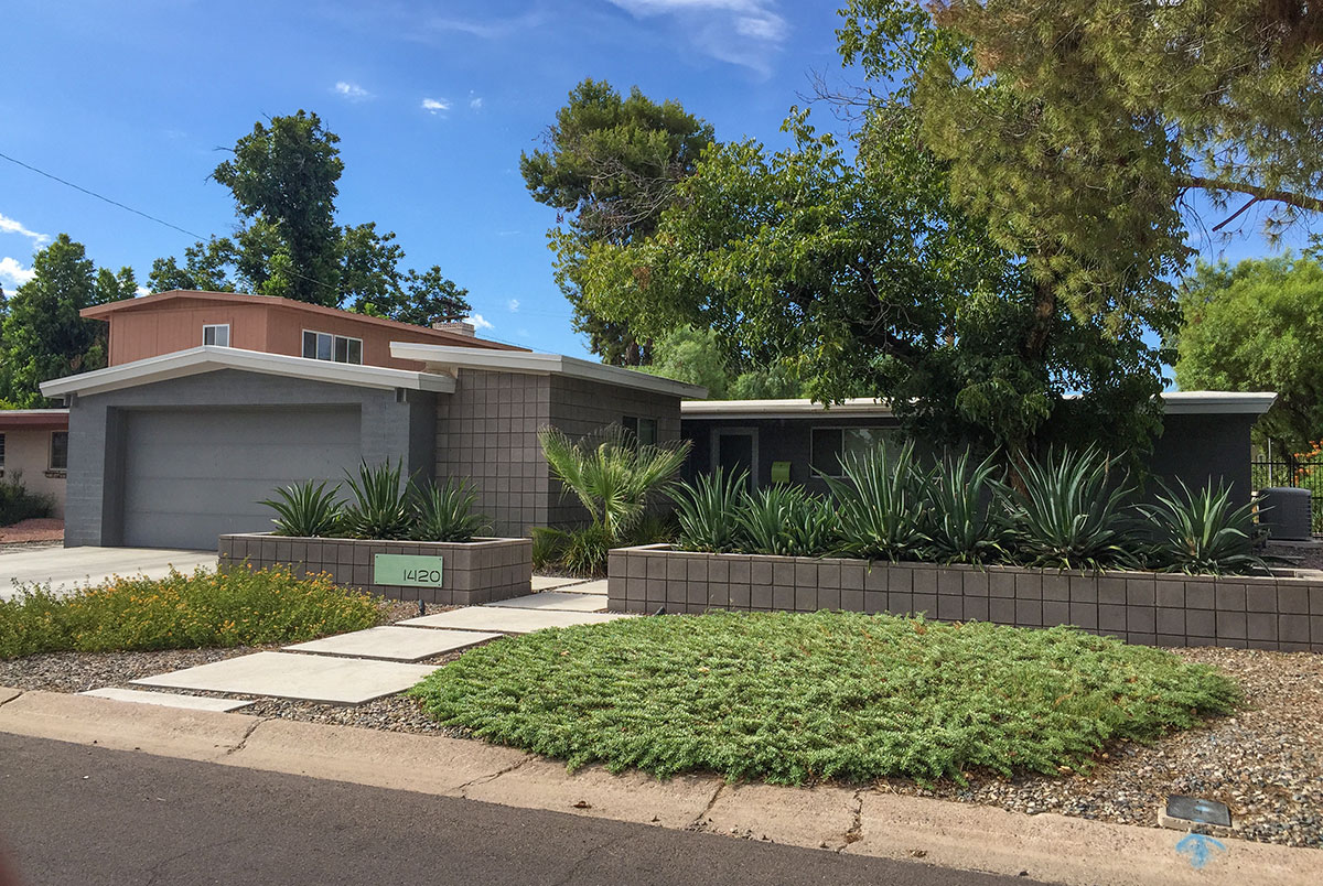 Mayfair Manor tract home by Ralph Haver AIA in Phoenix Arizona