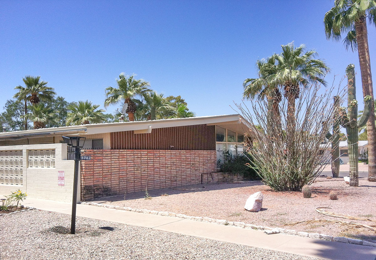 Pueblo Bonita Triplex by Haver Nunn and Collamer in Phoenix Arizona