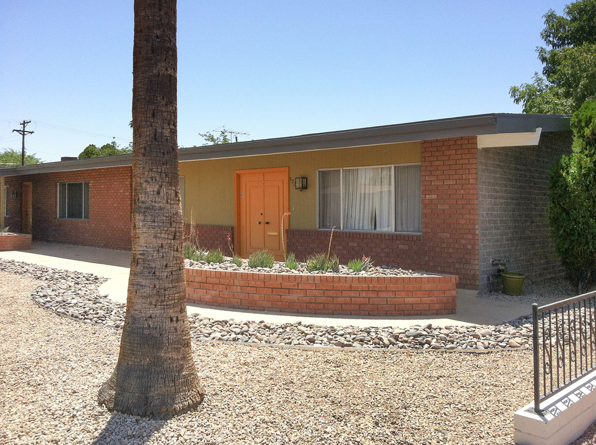 Pueblo Bonita Triplex by Haver Nunn and Collamer in Phoenix Arizona