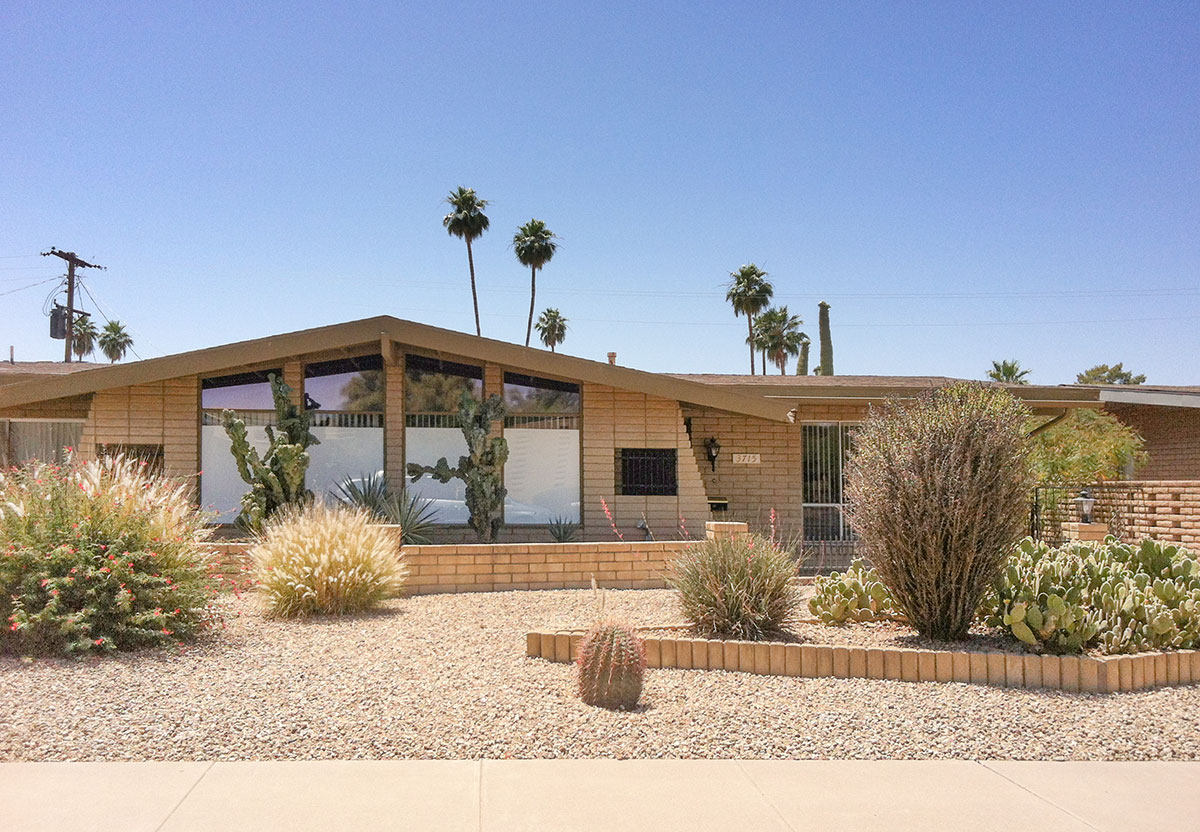 Pueblo Bonita Triplex by Haver Nunn and Collamer in Phoenix Arizona