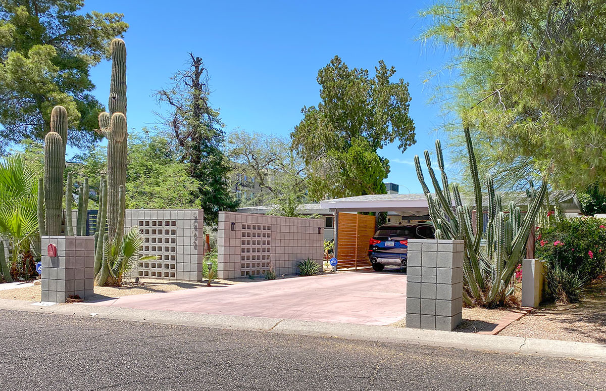 Regents Park Princess home by Ralph Haver in Phoenix