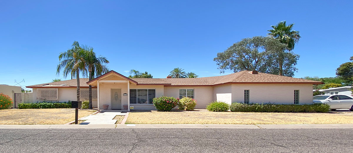 Regents Park Princess home by Ralph Haver in Phoenix