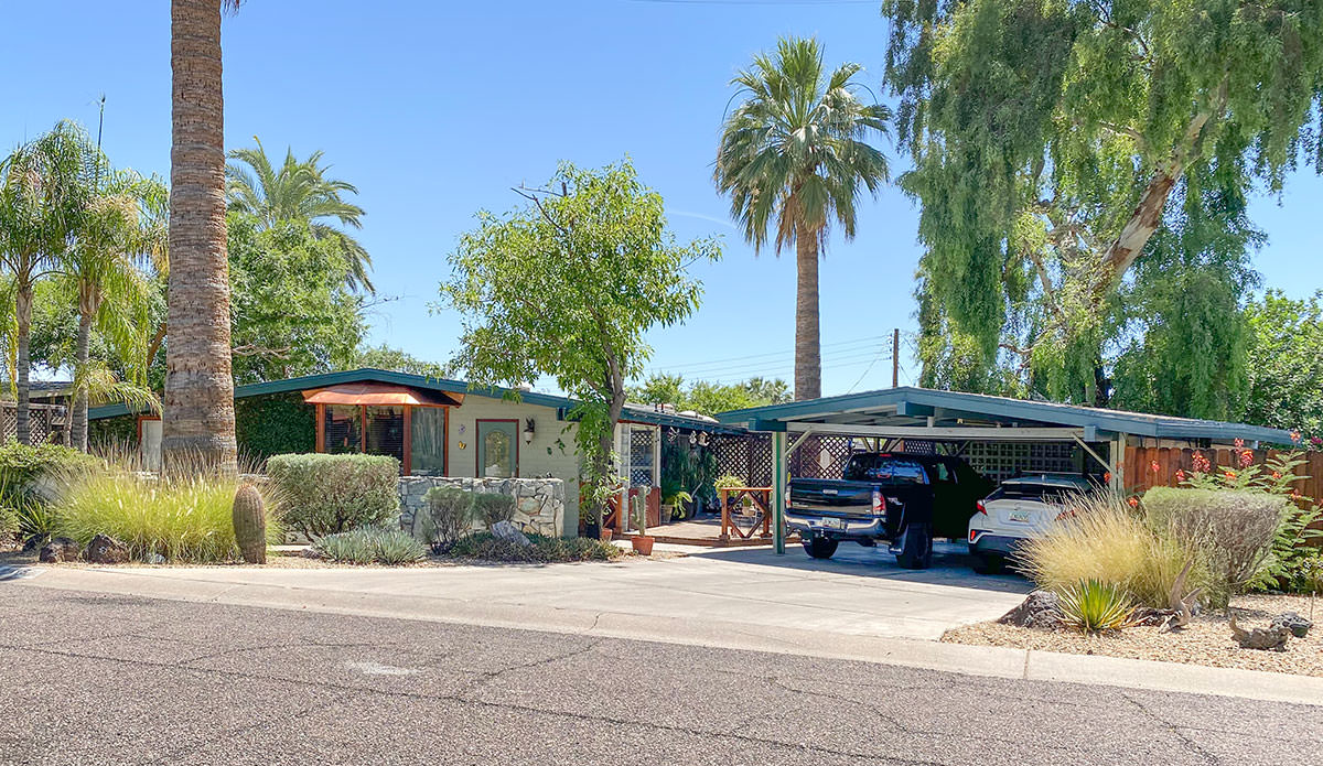 Regents Park Princess home by Ralph Haver in Phoenix