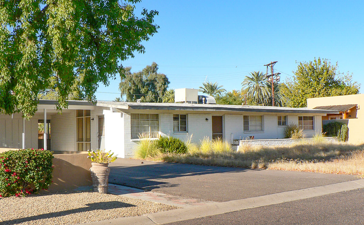 Regents Park Princess home by Ralph Haver in Phoenix