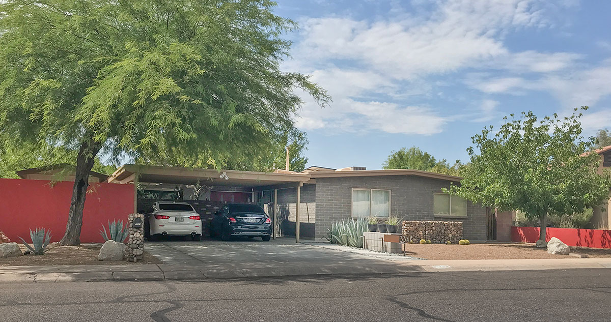 Town and Country Paradise homes by Ralph Haver with Fred Woodward in North Phoenix