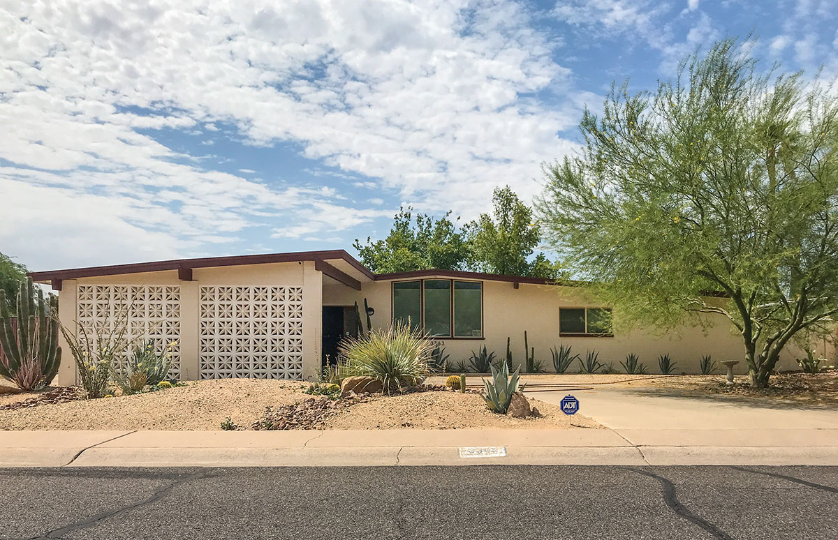 Town and Country Paradise homes by Ralph Haver with Fred Woodward in North Phoenix