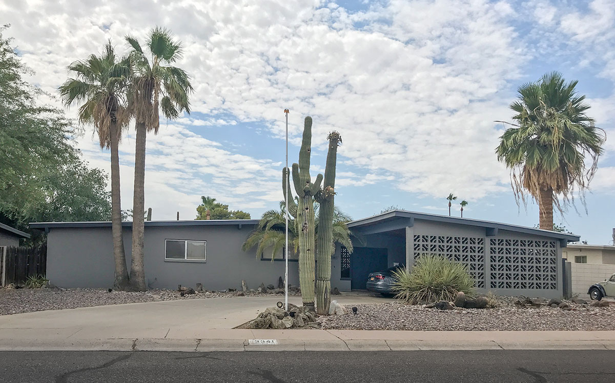 Town and Country Paradise homes by Ralph Haver with Fred Woodward in North Phoenix