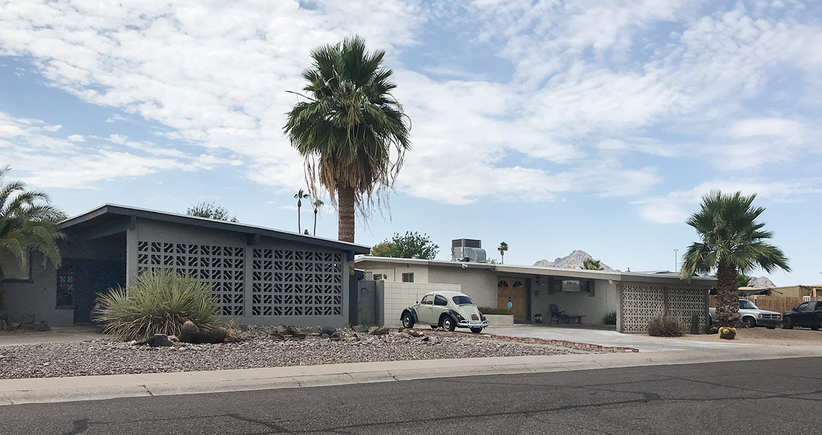 Town and Country Paradise homes by Ralph Haver with Fred Woodward in North Phoenix