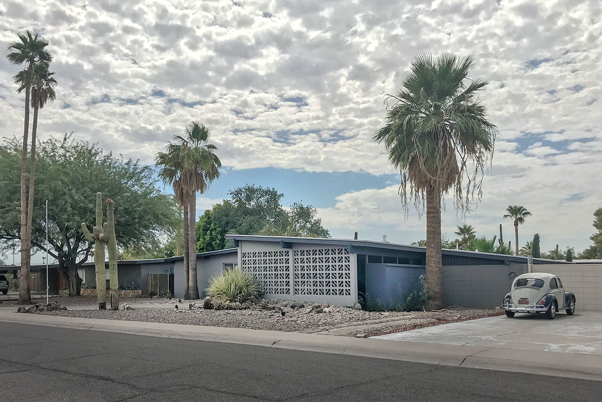 Town and Country Paradise homes by Ralph Haver with Fred Woodward in North Phoenix