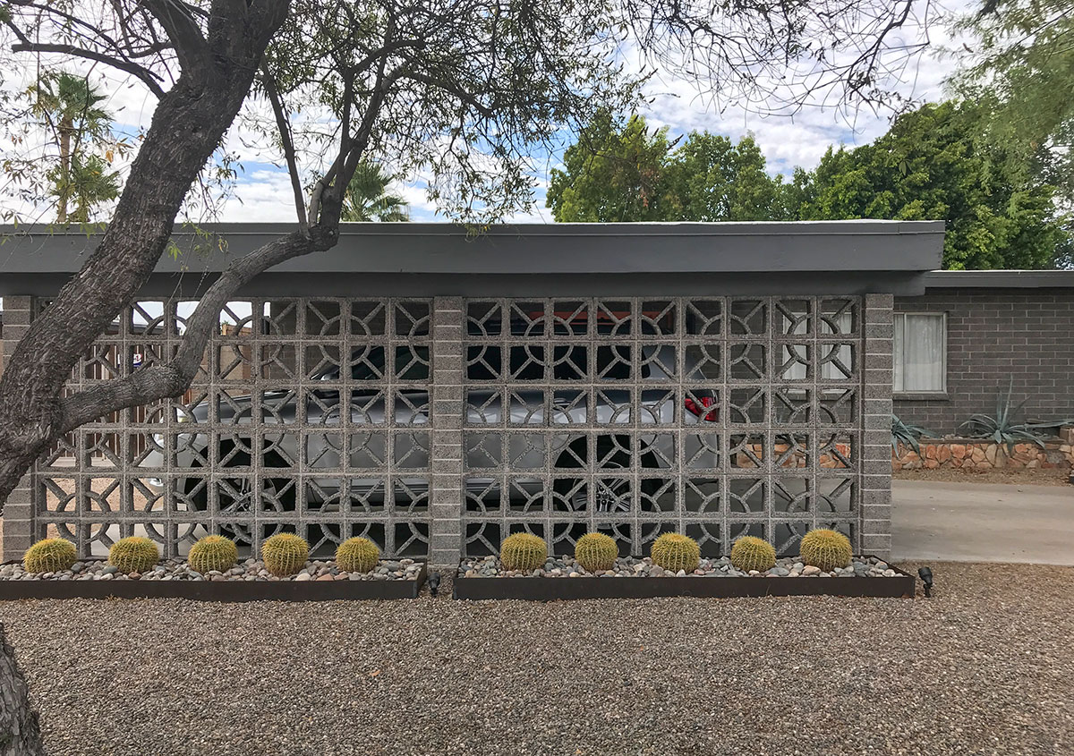 Town and Country Paradise homes by Ralph Haver with Fred Woodward in North Phoenix