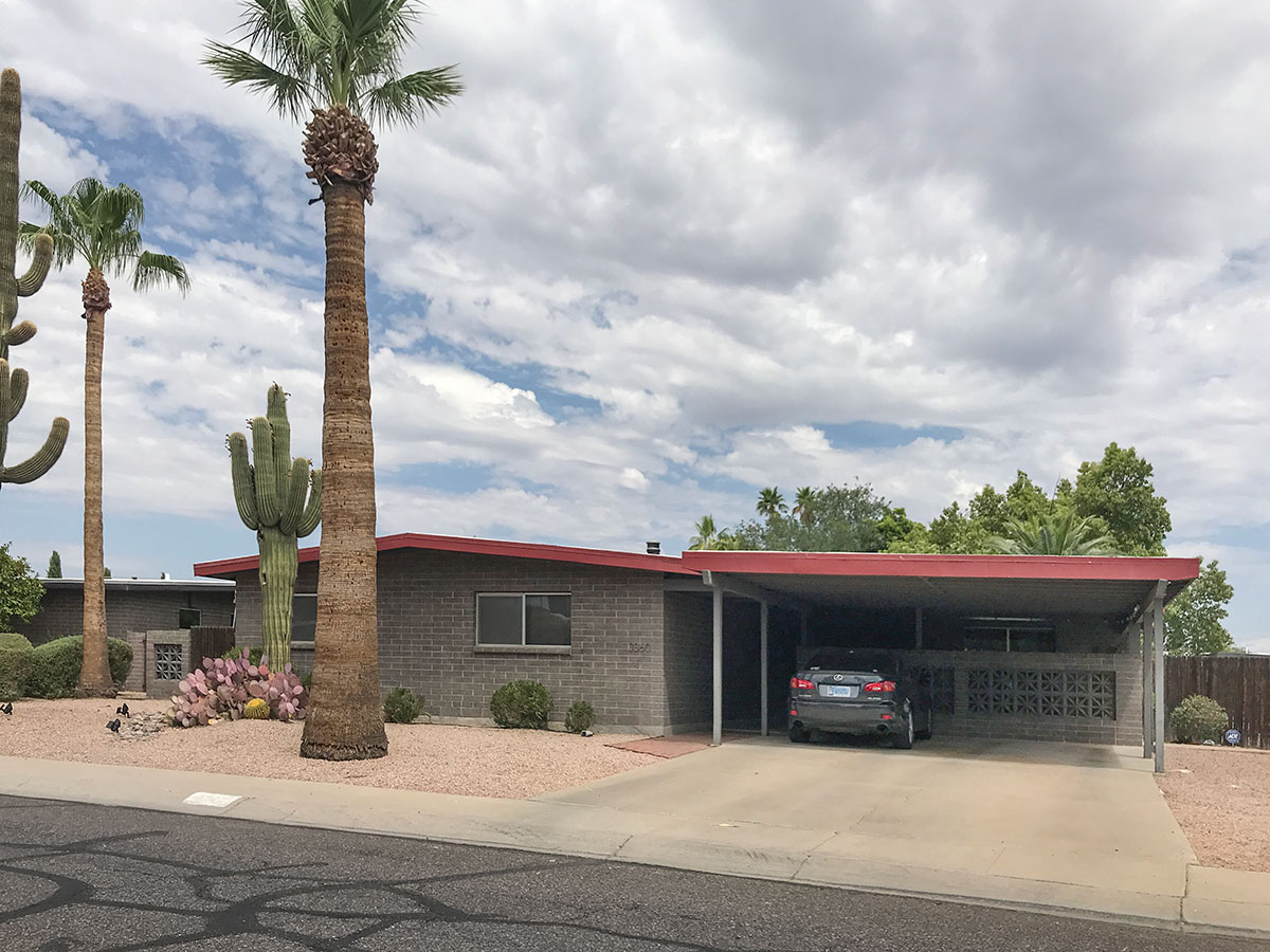 Town and Country Paradise homes by Ralph Haver with Fred Woodward in North Phoenix