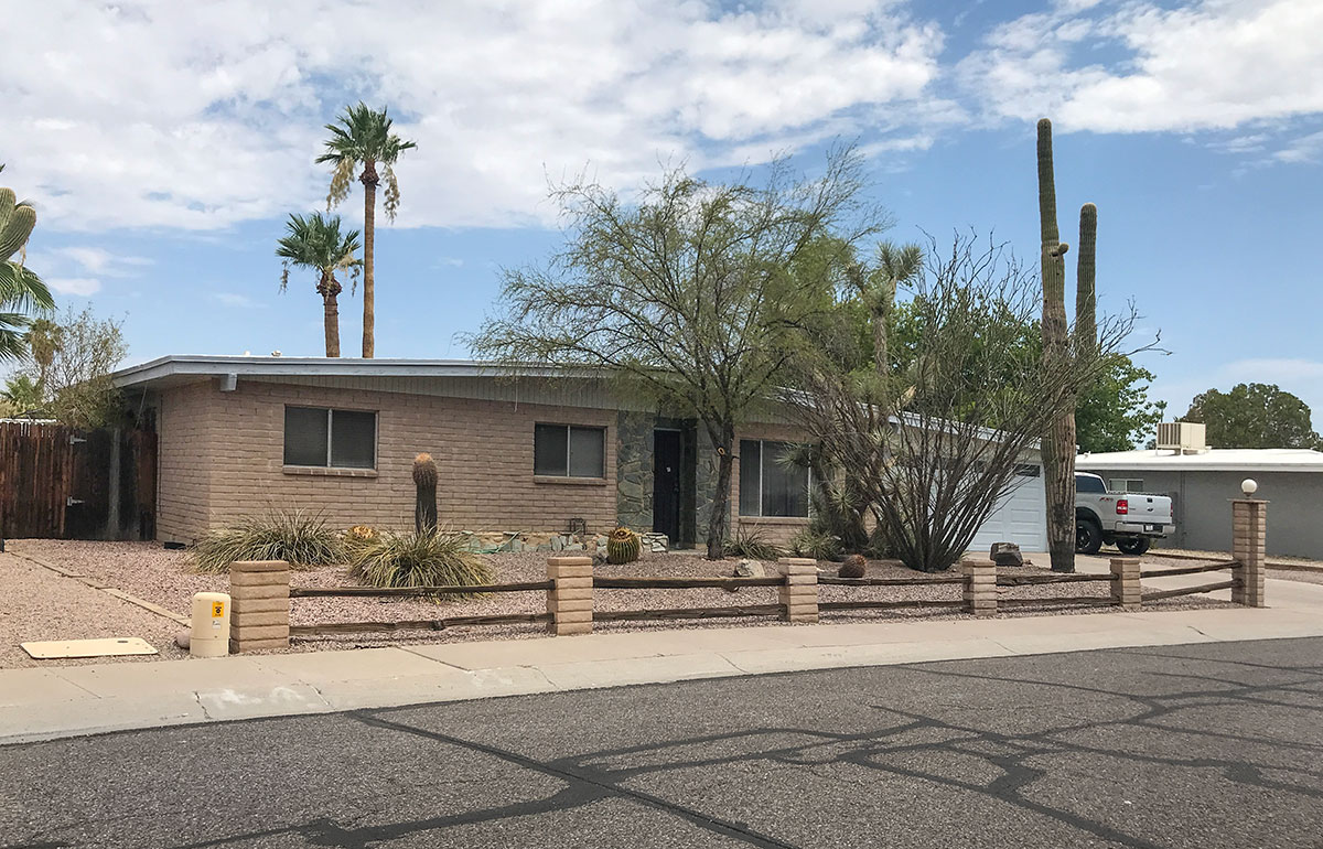 Town and Country Paradise homes by Ralph Haver with Fred Woodward in North Phoenix