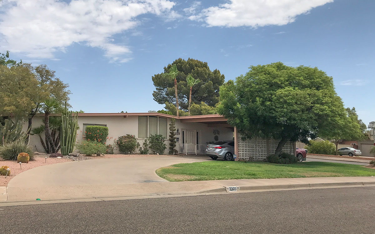 Town and Country Paradise homes by Ralph Haver with Fred Woodward in North Phoenix