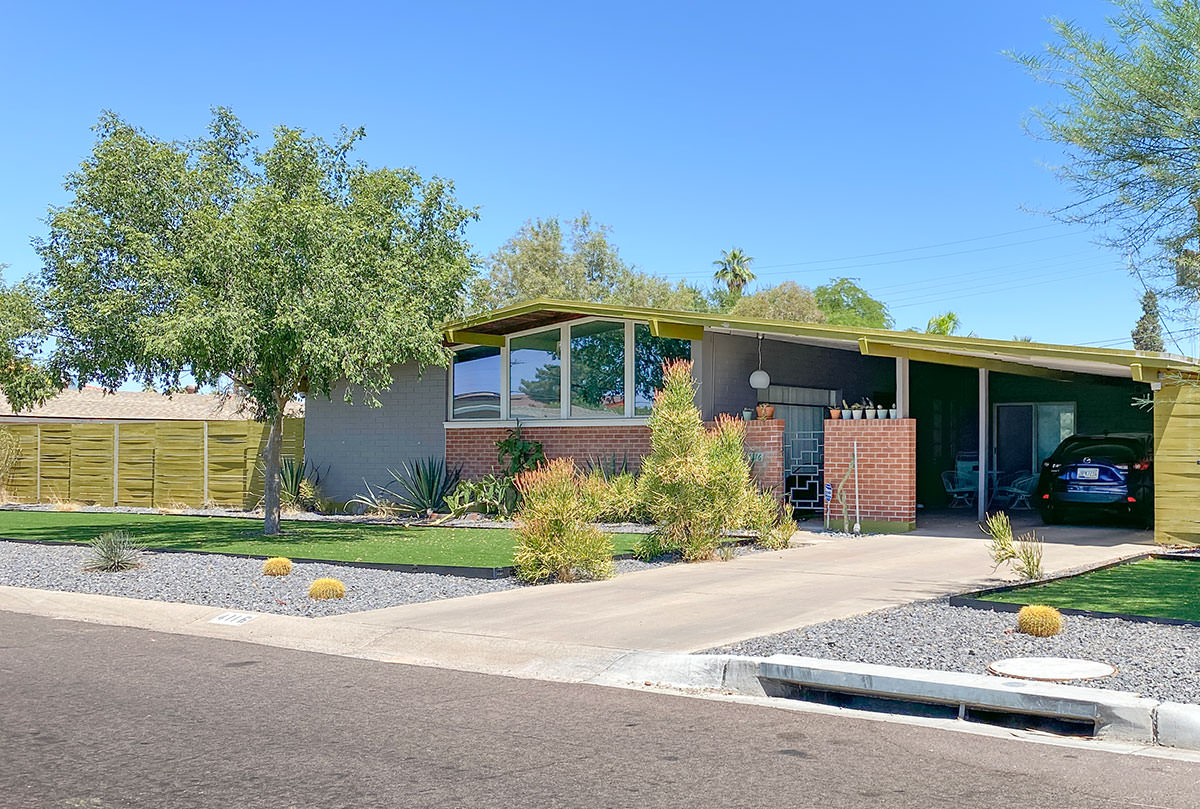 Town and Country Manor by Ralph Haver in Phoenix
