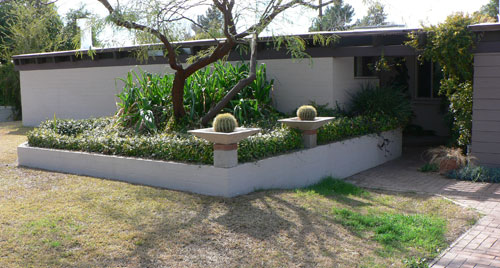 The Hobza + Bageant Residence on the Modern Phoenix Hometour 2007