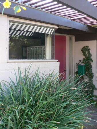 The Hobza + Bageant Residence on the Modern Phoenix Hometour 2007