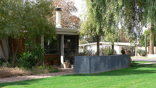 The Rhodes Residence on the Modern Phoenix Hometour 2007