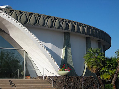 The Glass and Garden Church on the Modern Phoenix Home Tour 2008