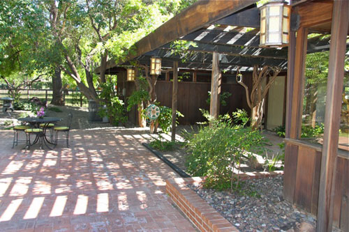 The F.M. Guirey Residence on the Modern Phoenix Hometour 2009