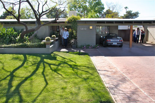 The Hobza + Bageant Residence on the Modern Phoenix Hometour 2009