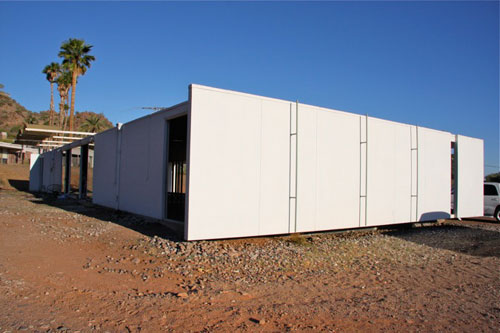 The White Gates Residence on the Modern Phoenix Hometour 2009