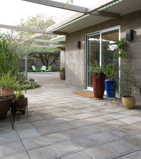 The Glotfelty-Jonex Residence on the Modern Phoenix Hometour 2010