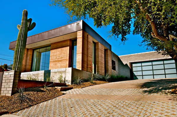 The Vasan-Lobo Residence on the Modern Phoenix Hometour 2011
