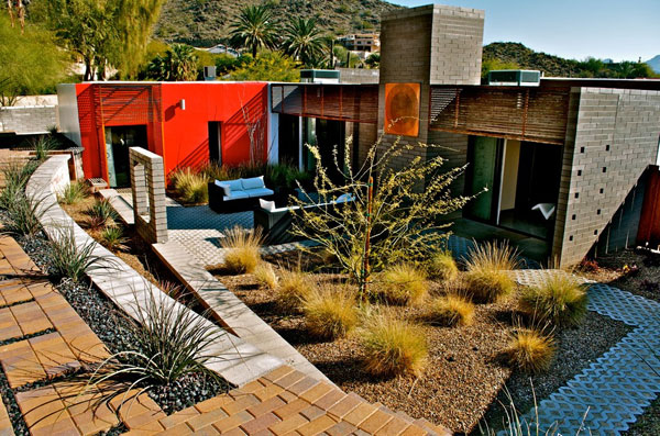 The Vasan-Lobo Residence on the Modern Phoenix Hometour 2011