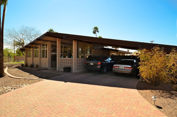 The Lepinskas Residence on the Modern Phoenix Hometour 2012