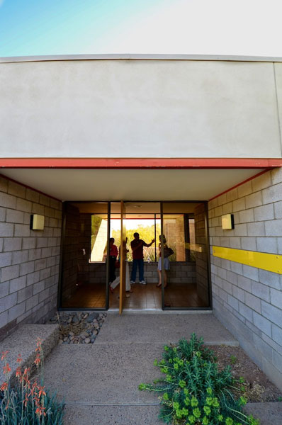 The Martin Residence on the Modern Phoenix Hometour 2012