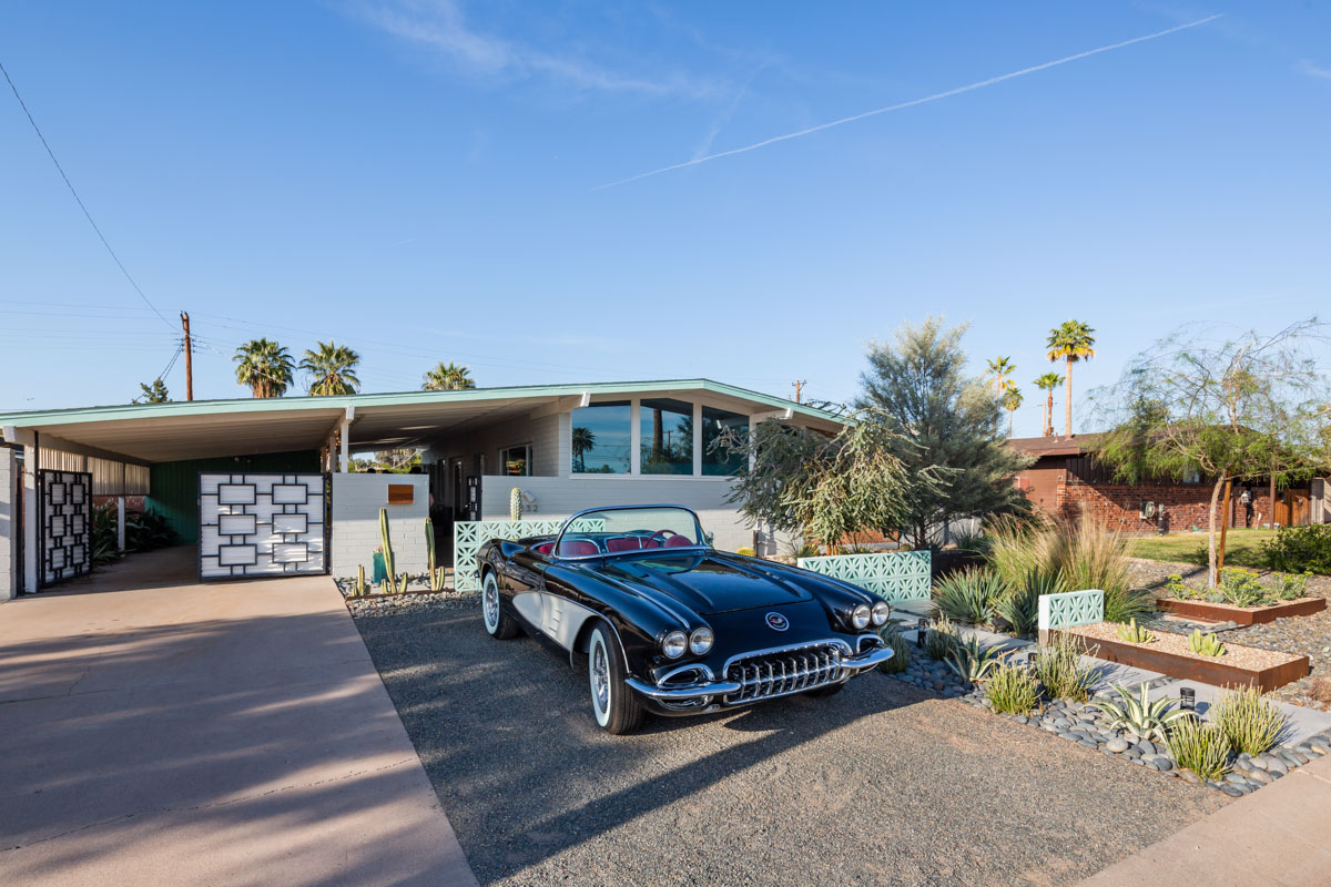 Town and Country Manor by Ralph Haver in Phoenix
