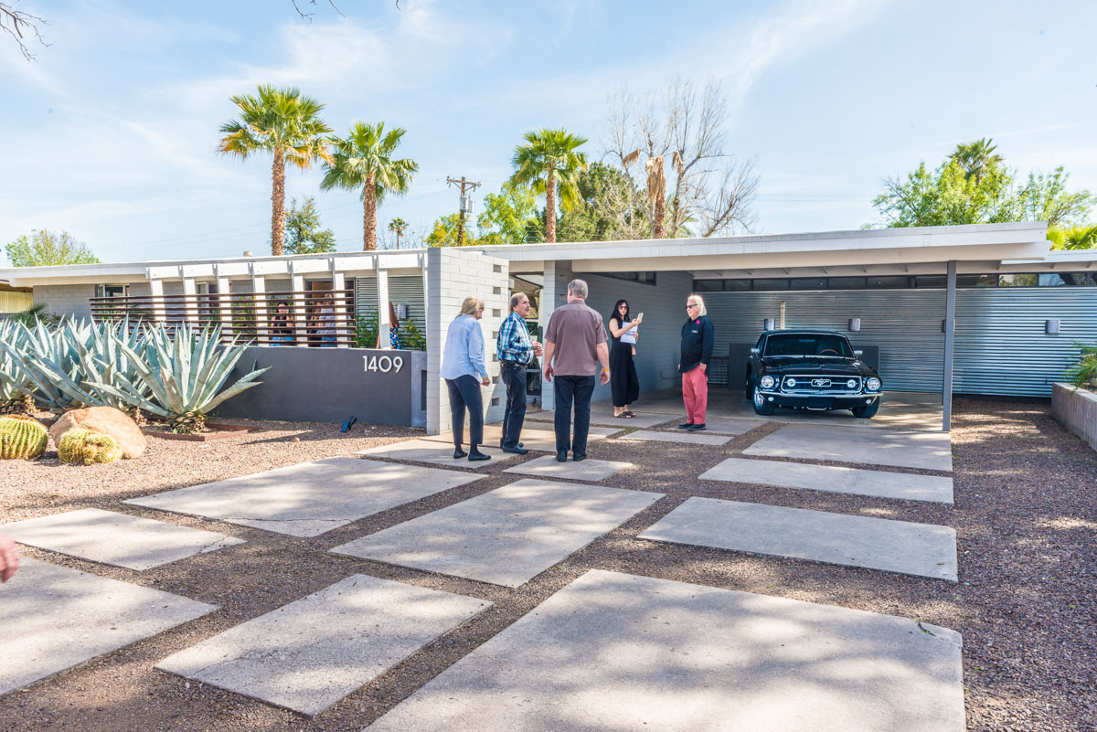 People on the Modern Phoenix Home Tour 2019