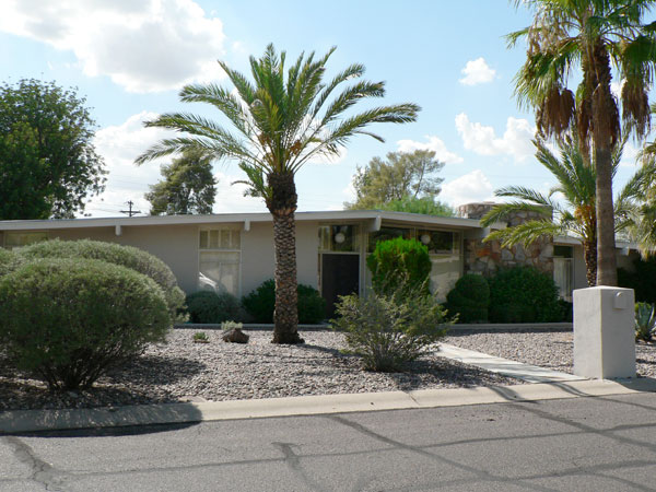 Marion Estates neighborhood by Camelback Mountain designed by Al Beadle, Ralph Haver, and Blaine Drake