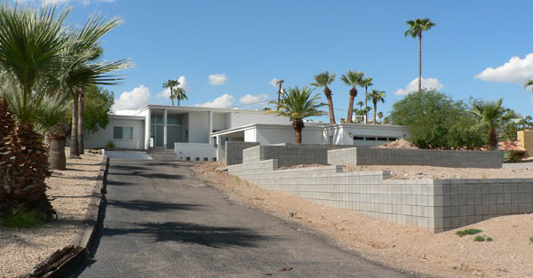 Marion Estates neighborhood by Camelback Mountain designed by Al Beadle, Ralph Haver, and Blaine Drake