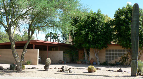 Marion Estates neighborhood by Camelback Mountain designed by Al Beadle, Ralph Haver, and Blaine Drake