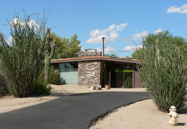 Marion Estates neighborhood by Camelback Mountain designed by Al Beadle, Ralph Haver, and Blaine Drake